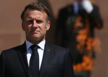 Macron urge a Israel a detener los ataques a sitios no nucleares