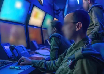 FDI: Civiles pueden dejar refugios tras ataque de Irán con misiles en Israel