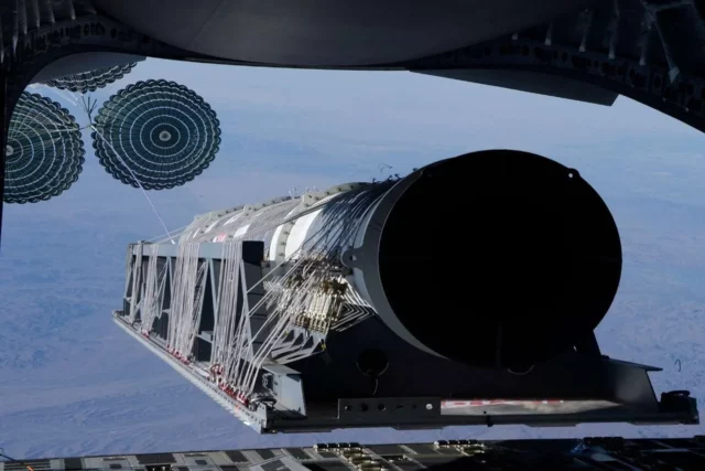 Prueba inédita desde un C-17: Lanza un misil balístico