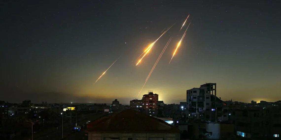 Irán advierte que continuarán los ataques contra Israel y amenaza con atacar bases estadounidenses
