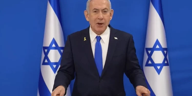 Israel ataca instalaciones nucleares de Irán y retrasa su programa