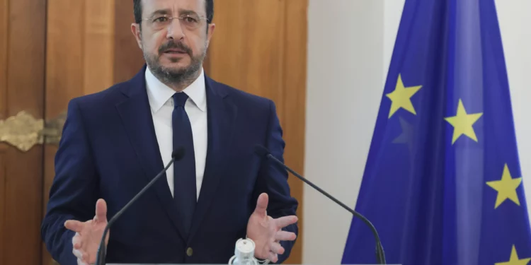El primer ministro chipriota dice que transmitirá a Netanyahu un mensaje de Irán