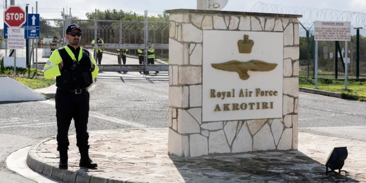 Agente iraní arrestado en Chipre por complot para atacar bases militares
