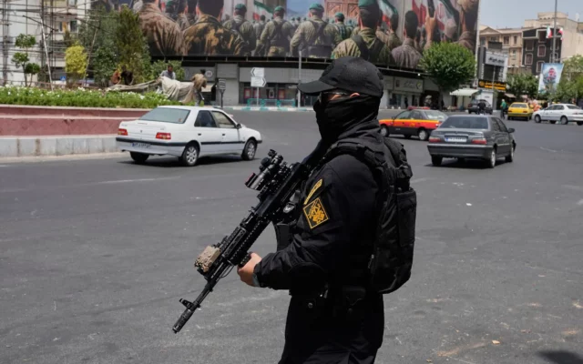 Irán arrestó a ocho acusados de espiar para el Mossad