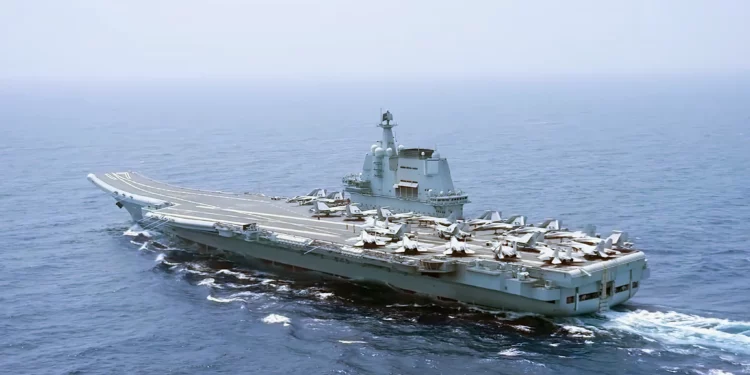 Alarma en Japón: portaaviones chinos completan 1.050 ejercicios en su frontera marítima