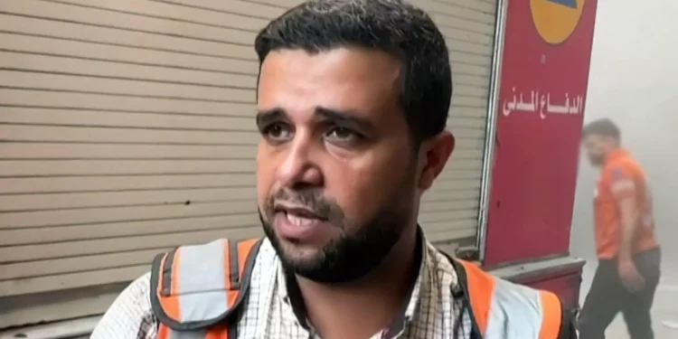 Los registros demuestran que el portavoz de la Defensa Civil de Gaza es un “terrorista activo” en Hamás