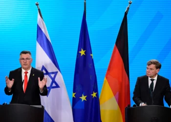 Sa'ar habla con su homólogo alemán y agradece a Berlín por apoyar el derecho de Israel a la autodefensa