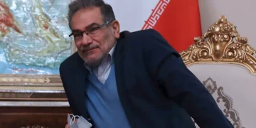Medios iraníes afirman que el principal asesor de Jamenei está vivo