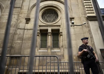 Francia refuerza la seguridad en los yacimientos judíos, los intereses israelíes y estadounidenses