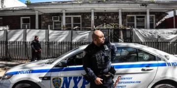 Policía de Nueva York refuerza seguridad en sitios judíos tras ataques a Irán