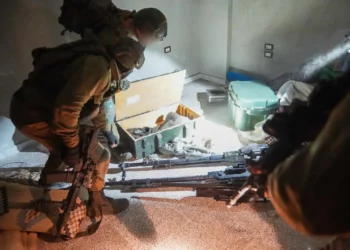 Tropas israelíes entran en un pueblo del sur de Siria para capturar a miembros de Hamás