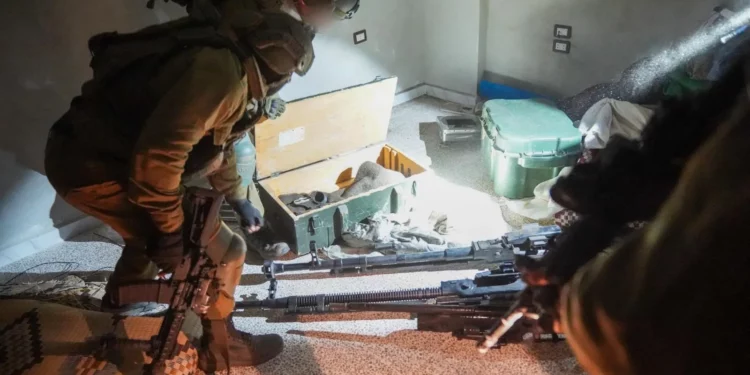 Tropas israelíes entran en un pueblo del sur de Siria para capturar a miembros de Hamás