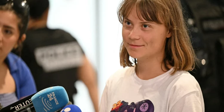 Después de ser deportada: Thunberg reitera que fue “secuestrada” por las fuerzas israelíes