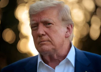 Trump dice que China puede seguir comprando petróleo iraní