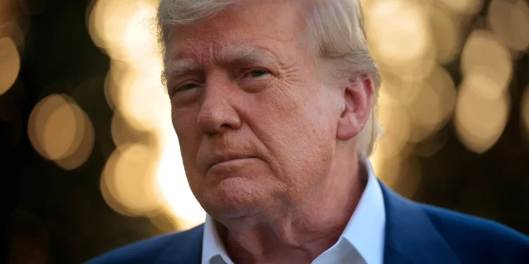Trump dice que China puede seguir comprando petróleo iraní