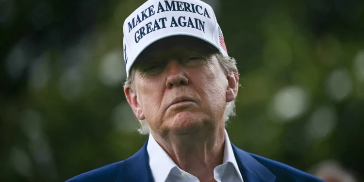 Trump se niega a confirmar si atacará instalaciones nucleares de Irán