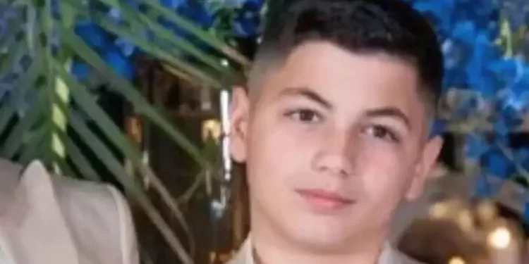 Adolescente muere a causa de las heridas al recibir un disparo mientras jugaba con un arma con amigos