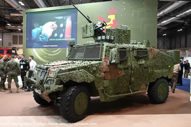 Rumanía adquiere 24 vehículos blindados VAMTAC ST5 BN2