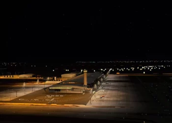 Israel cierra el espacio aéreo para llegadas y salidas