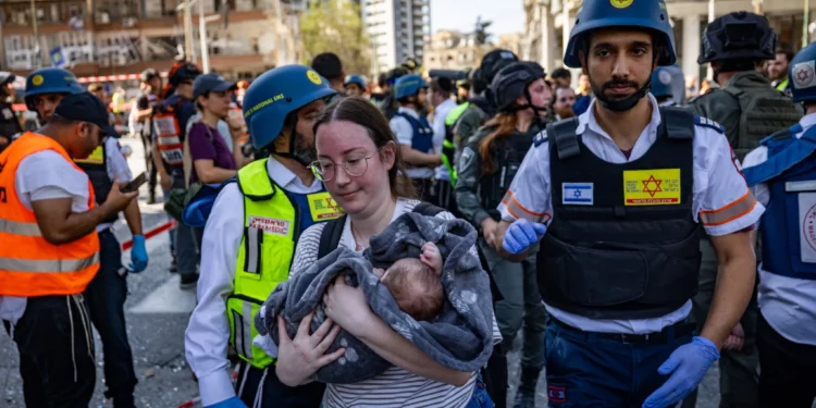 Se dispararon unos 30 misiles contra Israel: 3 heridos graves, 2 moderadamente, decenas levemente