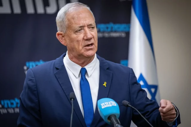 Gantz redobla su petición de formar un gobierno de unidad con Netanyahu