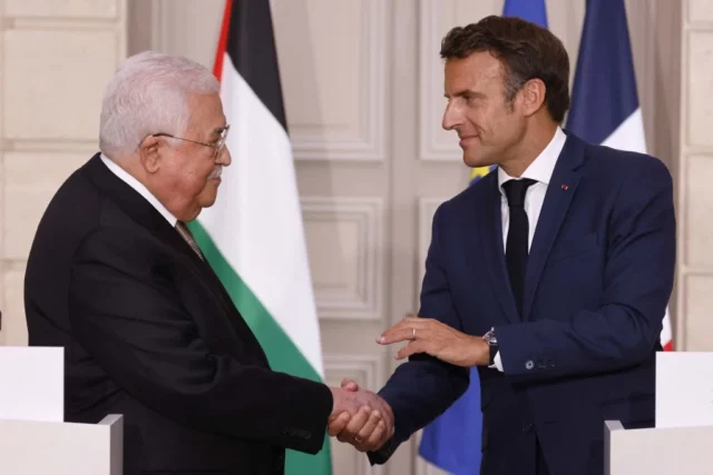 Macron elogia a Abbas, de la Autoridad Palestina, por “trazar el camino hacia la paz”