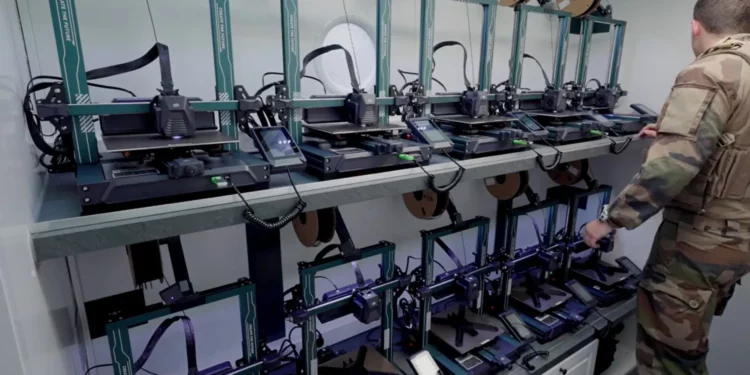 Francia produce drones FPV en primera línea con microfábrica móvil