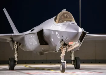 Aviones de combate israelíes F-35 regresan a la base aérea de Nevatim tras un ataque aéreo en Yemen, el 20 de julio de 2024. (Fuerzas de Defensa de Israel)