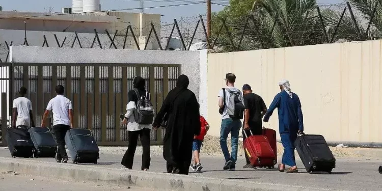 La embajada china en Israel insta a sus ciudadanos a salir por los cruces terrestres