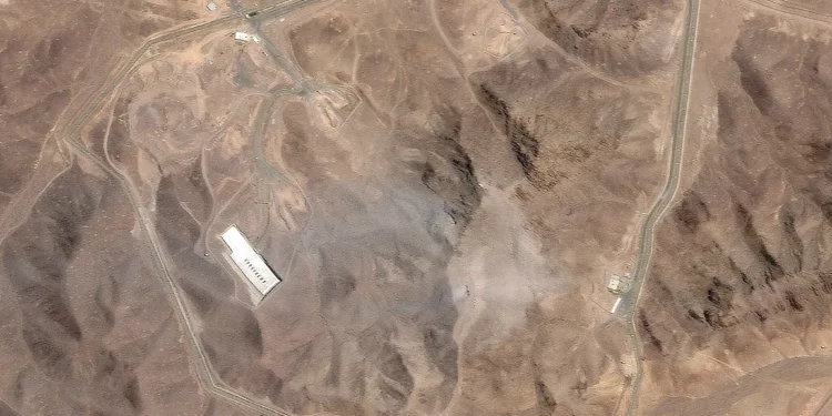 Fotos satelitales muestran daños en la montaña de Fordo