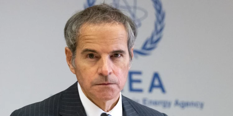 Grossi, del OIEA, propone reunirse con el ministro de Relaciones Exteriores de Irán sobre el programa nuclear de Teherán