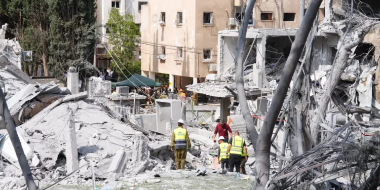 El campus de rehabilitación de ALEH en Bnei Brak, devastado por un misil iraní, el 16 de junio de 2025 (Eliezer Feinstein / ALEH)