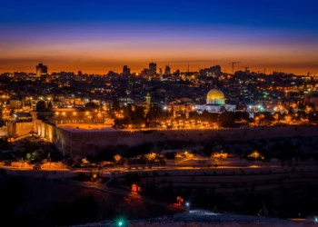 Sirenas advierten a los israelíes de una “nueva situación”: no se ha lanzado ningún ataque contra Israel a esta hora