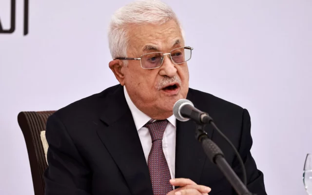 Por primera vez: Abbas de la Autoridad Palestina condena el ataque de Hamás del 7 de octubre