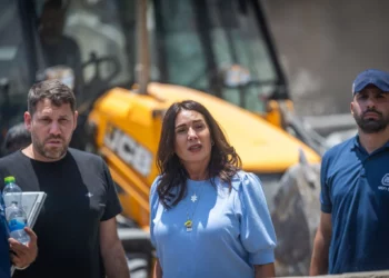 Miri Regev anuncia plan para reactivar vuelos en Israel