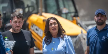 Miri Regev anuncia plan para reactivar vuelos en Israel