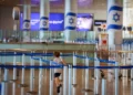 Se ve el aeropuerto Ben Gurión casi vacío después de que se cancelaran todos los vuelos tras el inicio de los ataques israelíes en Irán, el 13 de junio de 2025. (Roy Alima/Flash90)