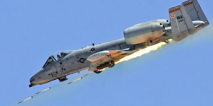 El A-10 Warthog ahora porta cohetes guiados por láser contra drones
