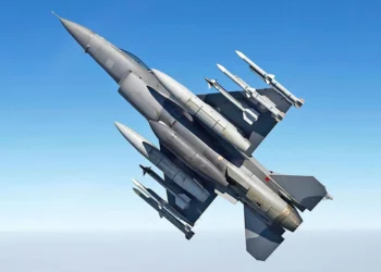Pakistán busca el AIM-120D tras el fracaso de sus misiles chinos