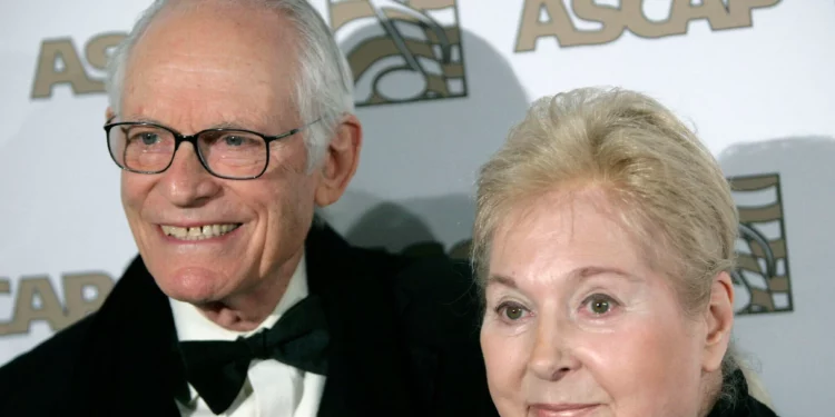 Muere Alan Bergman a los 99 años en Los Ángeles: letrista de “Yentl” y “The Way We Were”