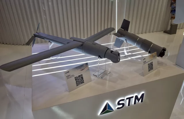 Roketsan presenta en IDEF 2025 la munición merodeadora Alpagut con alcance de 60 km