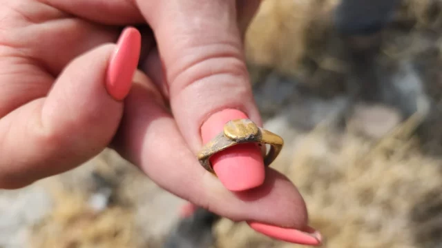 Encuentran joyas de oro a centímetros de tumbas romanas en Galilea