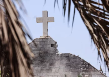 Israel investiga ataque a iglesia católica en Gaza que dejó dos muertos