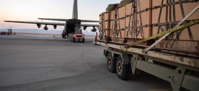 Avión de carga de la Fuerza Aérea Israelí realiza aterrizaje de emergencia