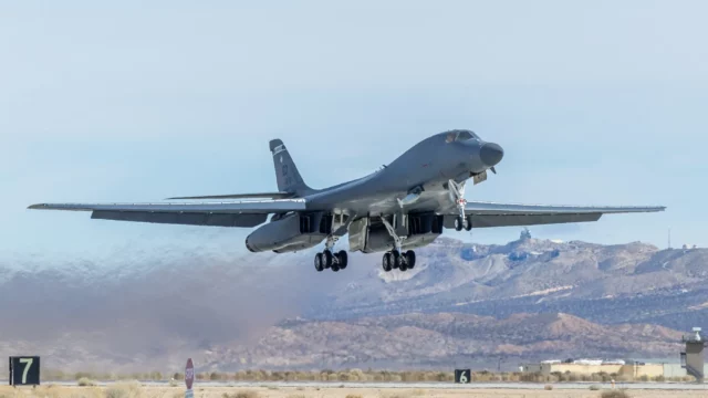 B-1B se adapta: nuevos pilones permiten integrar “bunker busters” y armas hipersónicas
