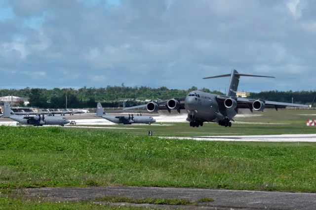 Los C-17 “BEE Liners” superan sus límites en un ejercicio de gran envergadura en el Pacífico