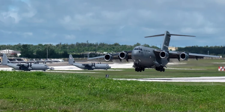 Los C-17 “BEE Liners” superan sus límites en un ejercicio de gran envergadura en el Pacífico