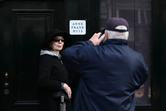 Visita virtual en Ámsterdam recrea la ruta de Ana Frank con tecnología IA