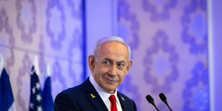 El primer ministro Benjamín Netanyahu asiste a una conferencia cristiana en Jerusalén, el 27 de julio de 2025. (Chaim Goldberg/Flash90)