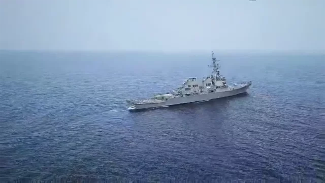 Irán dice que enfrentó a un destructor estadounidense en el Golfo de Omán